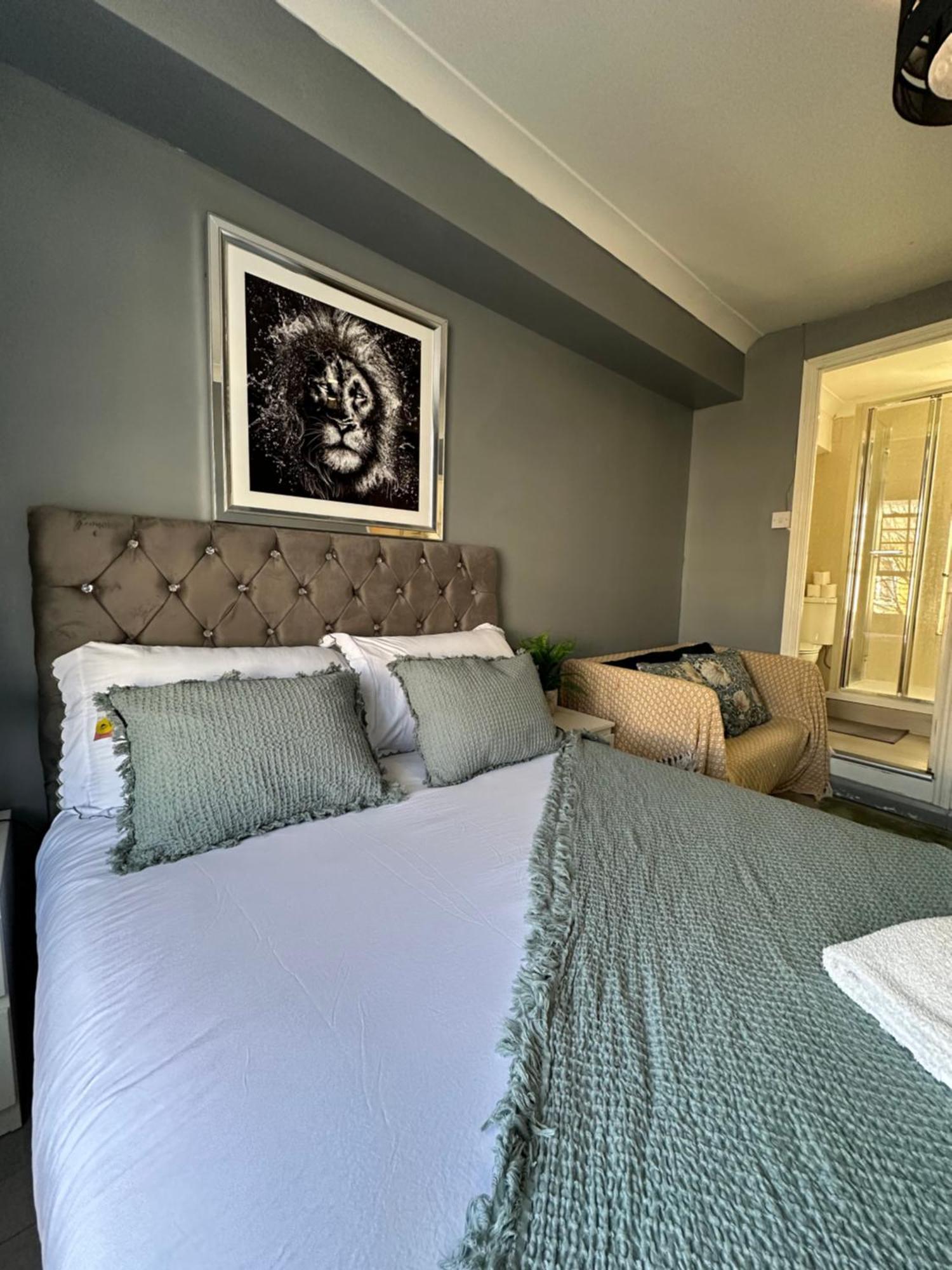 "Bright & Spacious" 3 Bedroom Flat By Kings Cross, St Pancras Station!!!!64 London Exterior photo